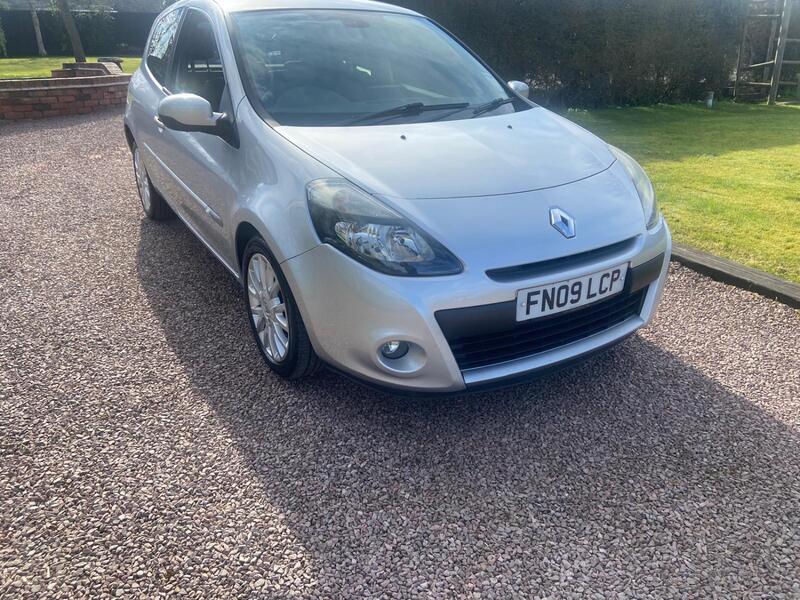 RENAULT CLIO 1.5 dCi TomTom Edition